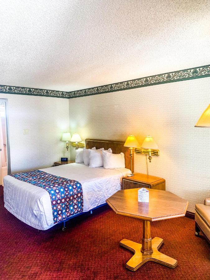 Econo Inn&suites