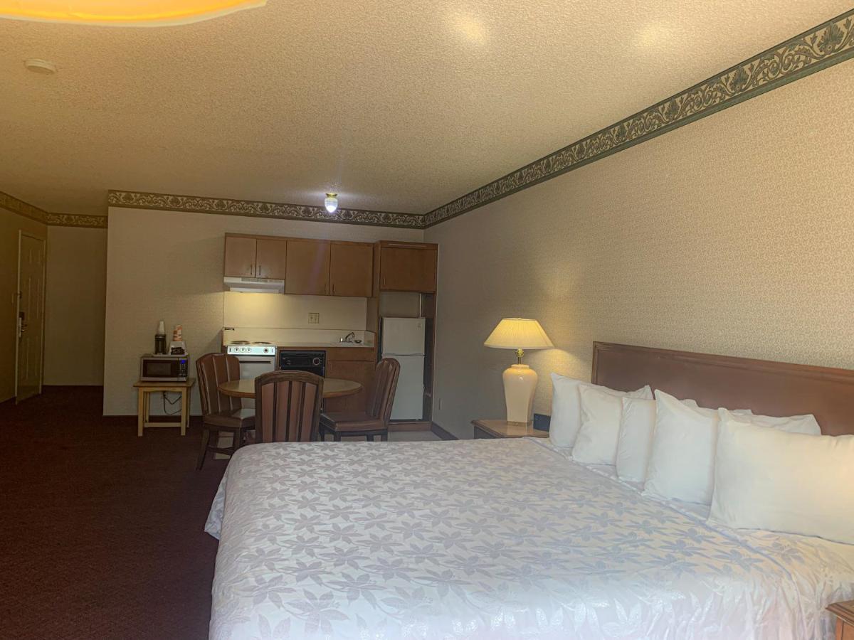 Hotel Econo Inn&suites 2*